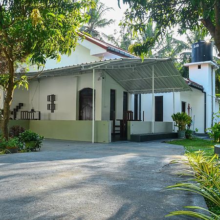 Coconut Villa Arugam Bay Buitenkant foto